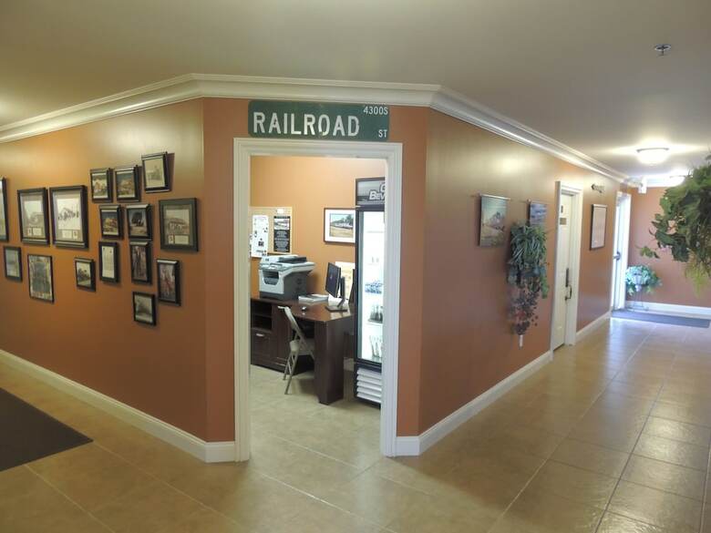 Hotel Depot Inn And Suites