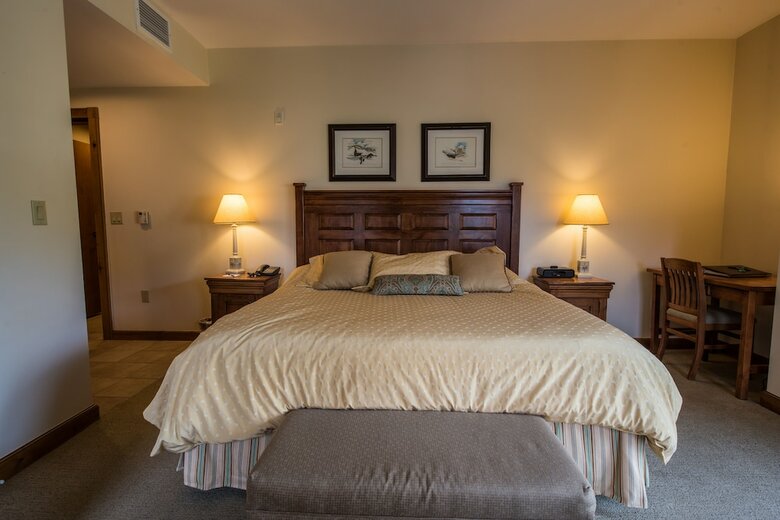 Posada Lodge At Mountaineer Square