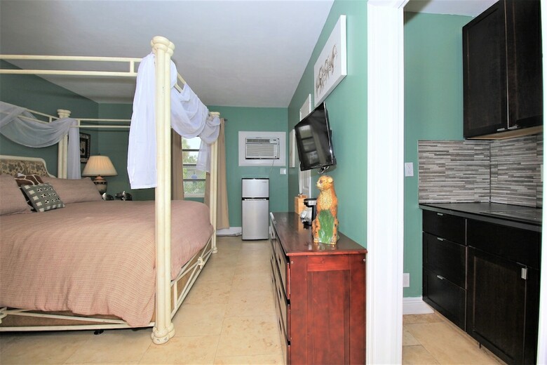 Hotel Sea Steps Suites