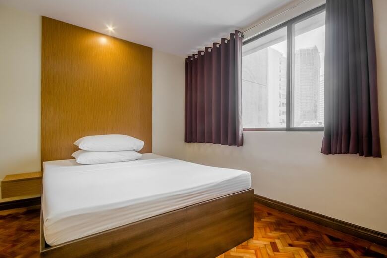 Hotel Salcedo Suites At Lpl Manor