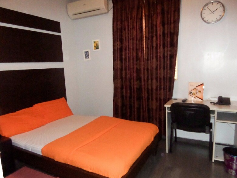 Hotel Precinct Comfort Services, Yaba