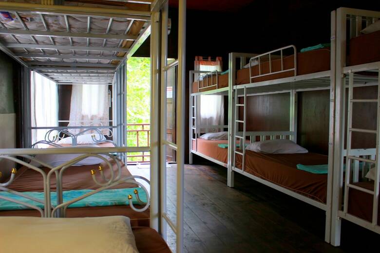 Hostal Love Station Hostel