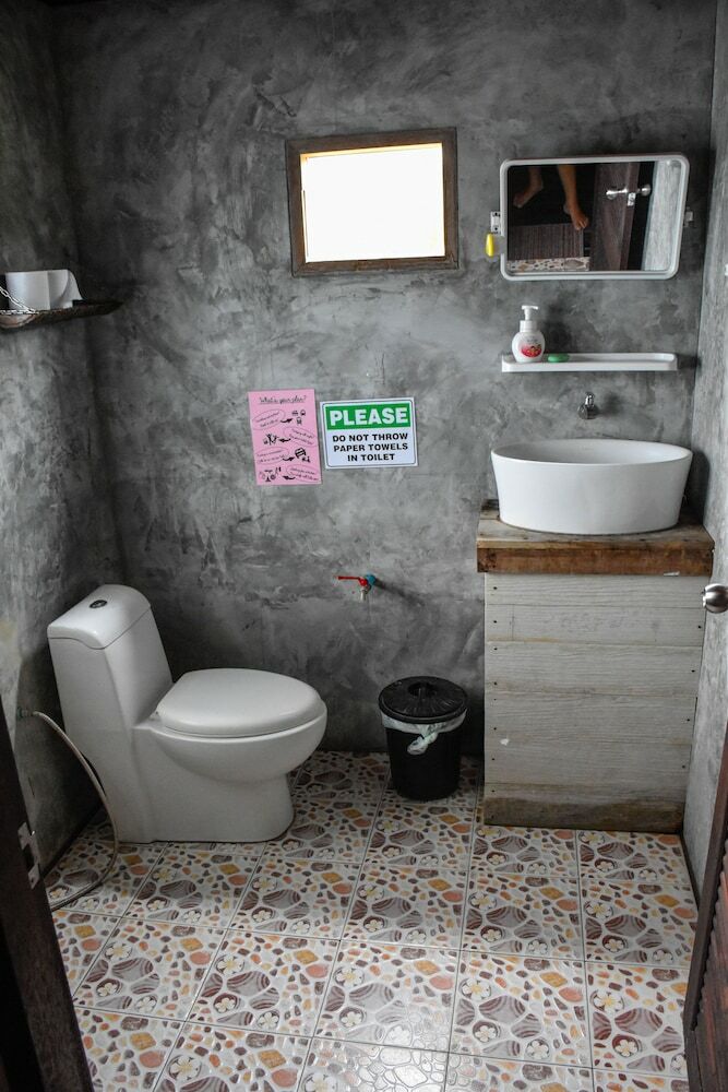 Hostal Love Station Hostel