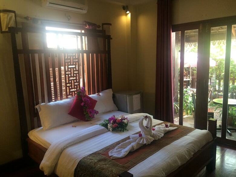 Hotel Chaluenxay Villa