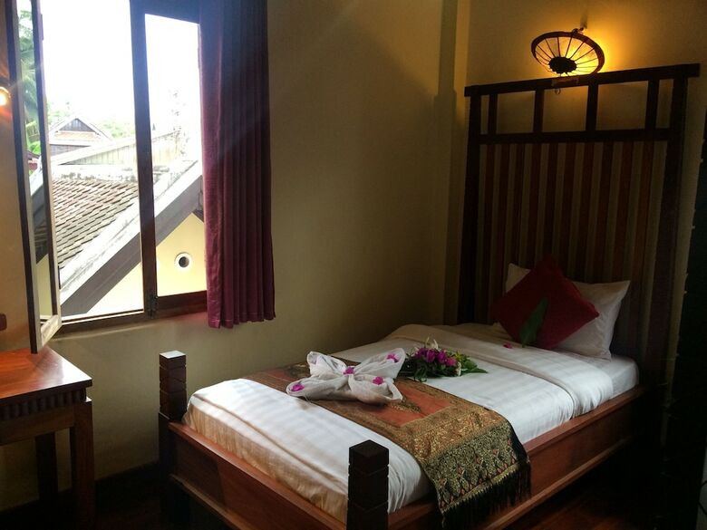 Hotel Chaluenxay Villa