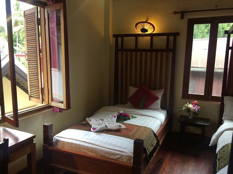 Hotel Chaluenxay Villa