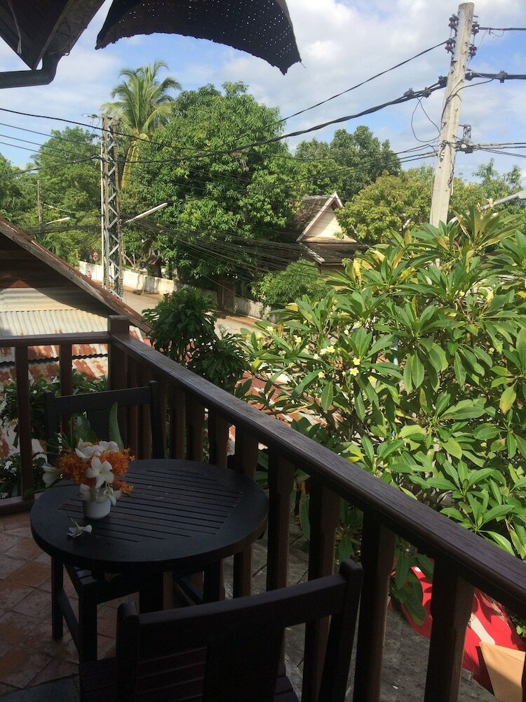 Hotel Chaluenxay Villa