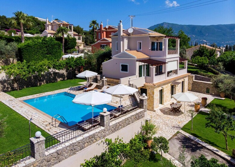 Il Tesori Dassia Villas