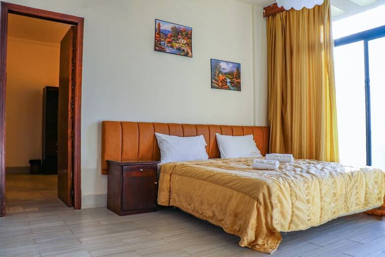 Grand Suites Hotel