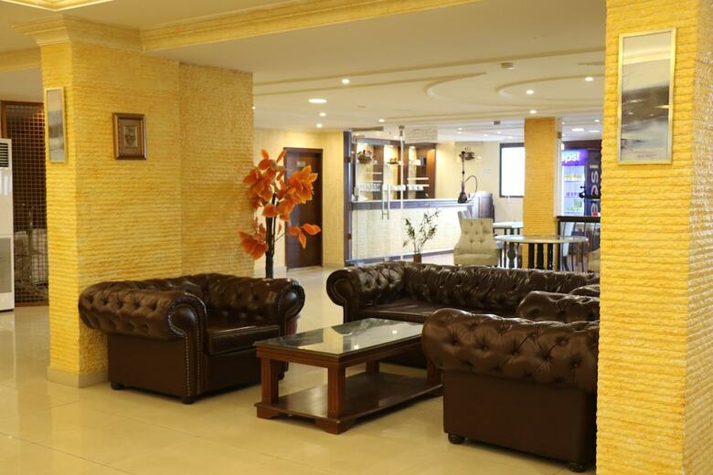 Grand Suites Hotel