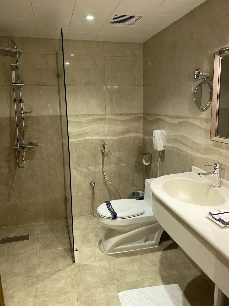 Lotaz Hotel Suites