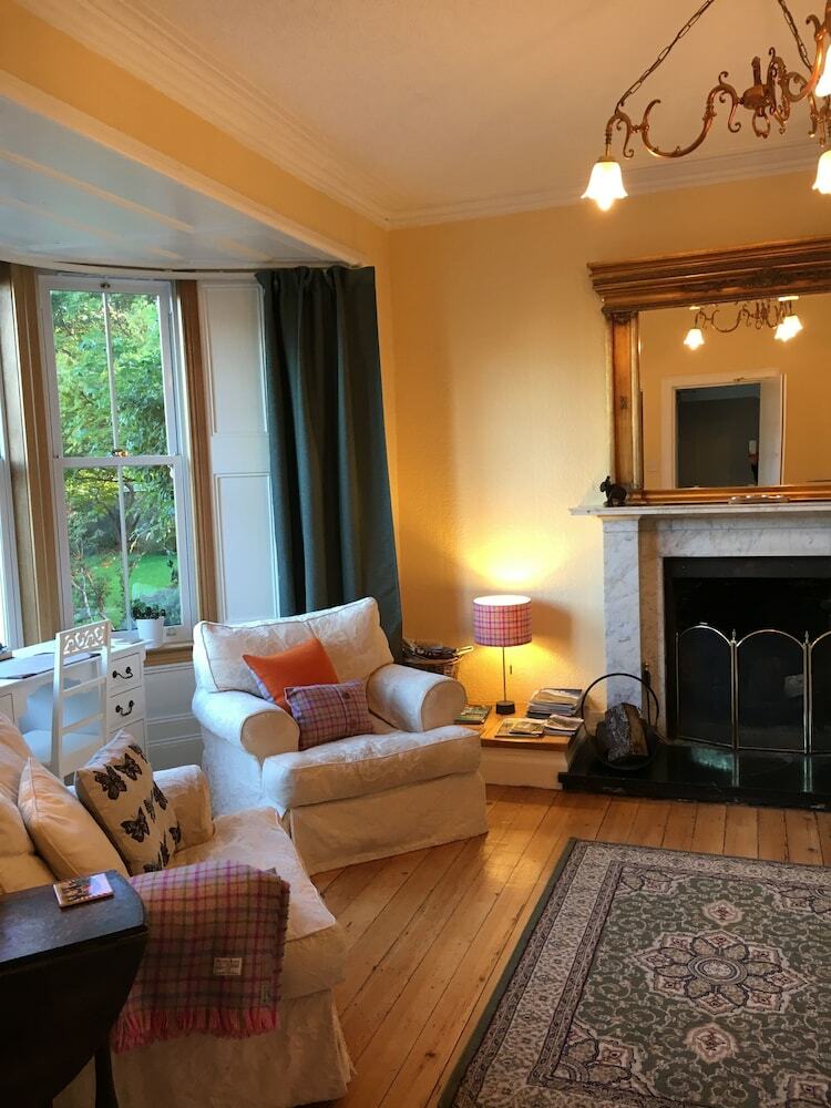 Bed & Breakfast Cawdor House