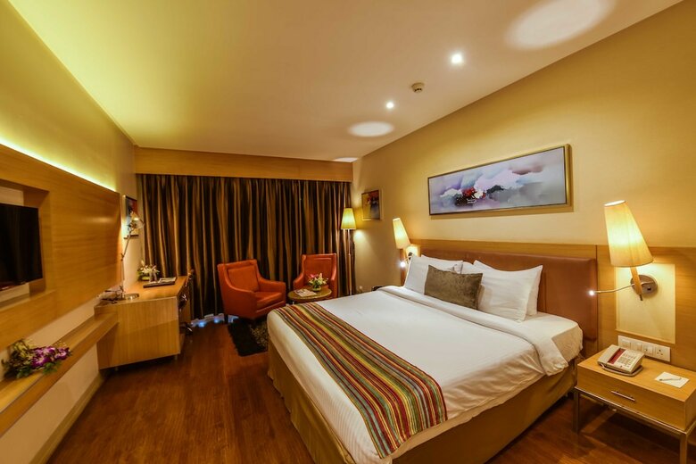 Express Inn The Business Luxury Hotel