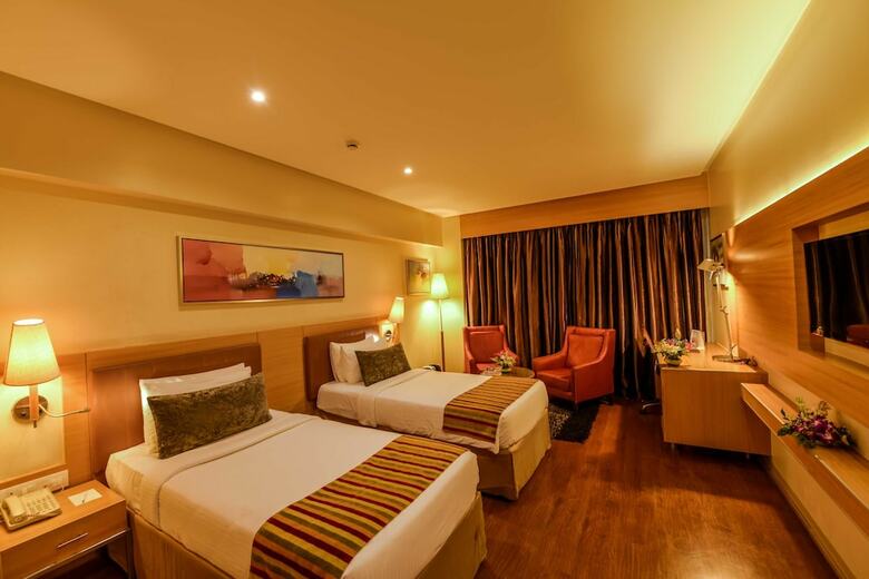 Express Inn The Business Luxury Hotel