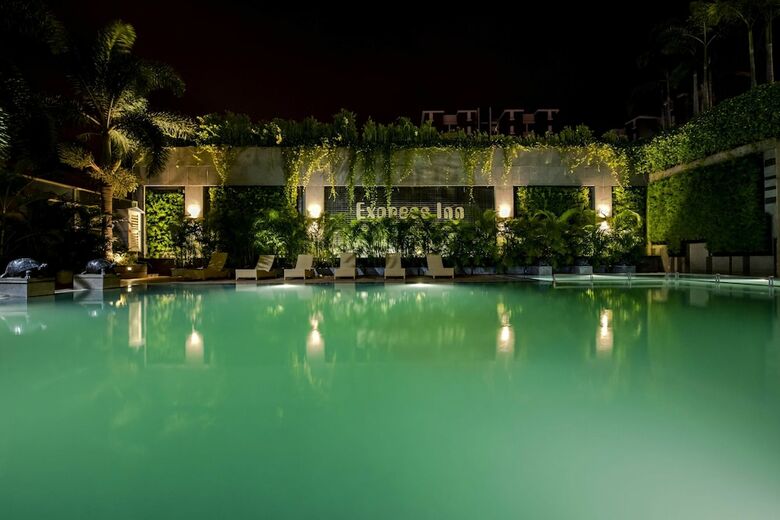 Express Inn The Business Luxury Hotel
