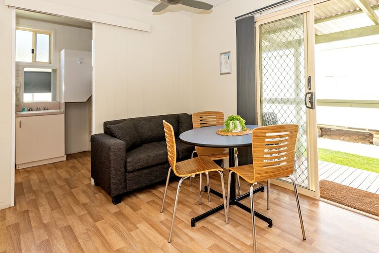 Cabana Holiday Haven Burrill Lake
