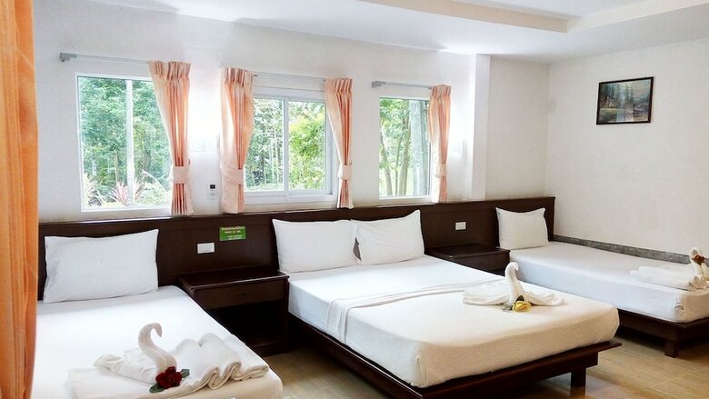 Hotel Baan Suan Chong Khao Resort
