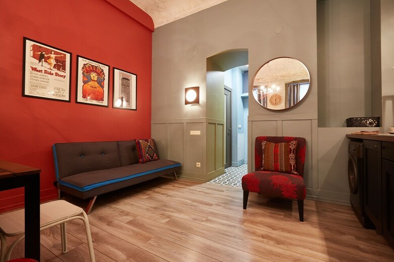 Mogol Apartments