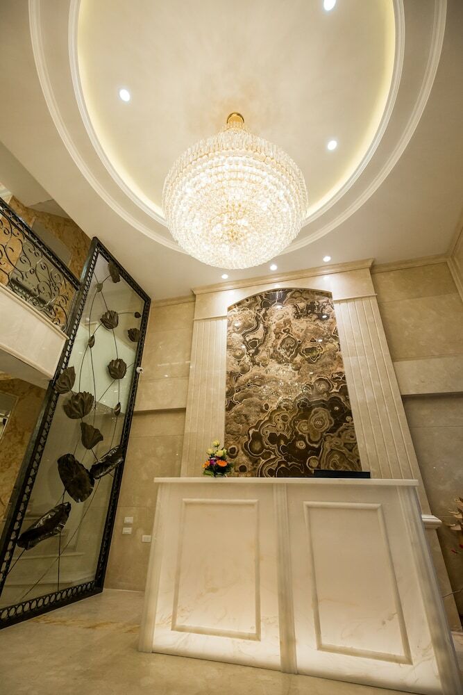 Little Hanoi Deluxe Hotel