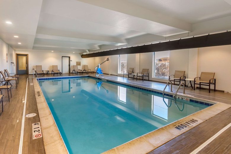 Hotel Mainstay Suites Near Denver Downtown