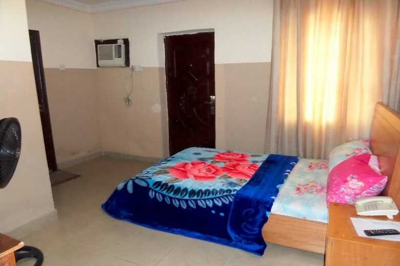Wonder King Hotel