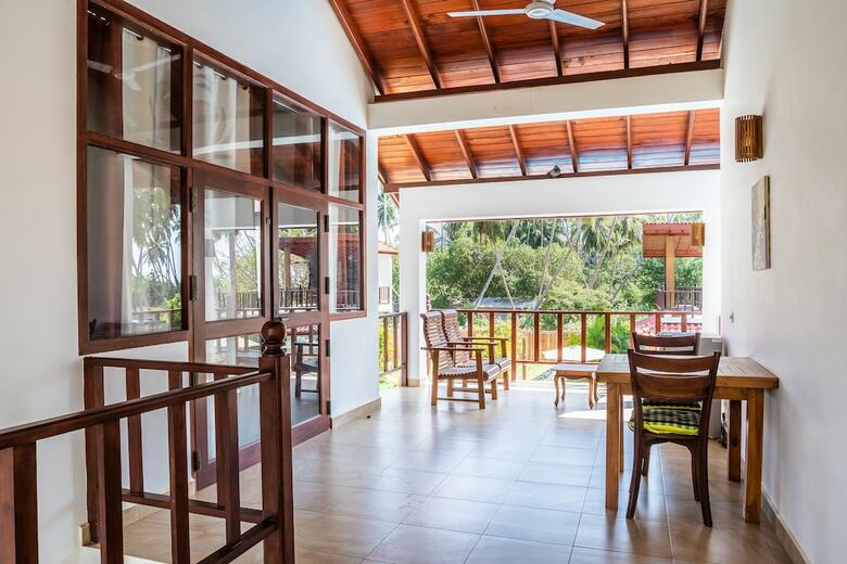 Hotel Green Parrot Beach Resort