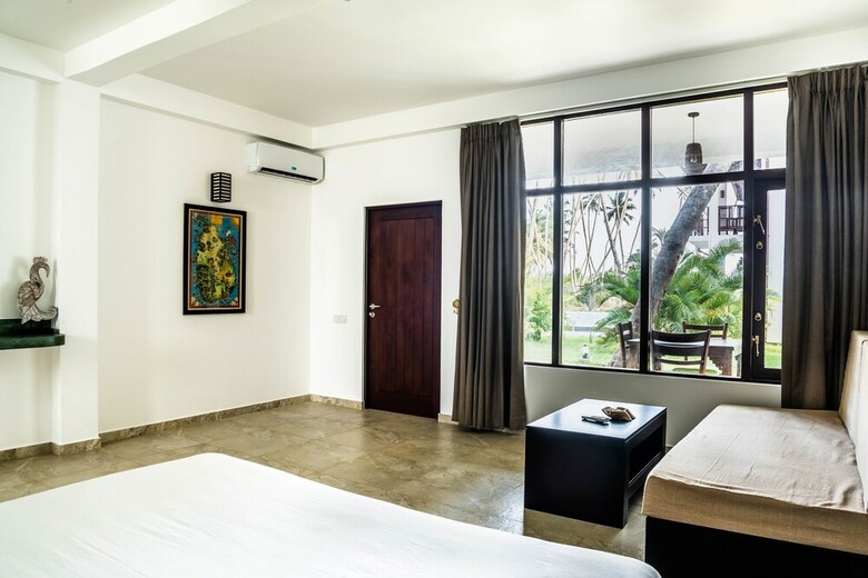 Hotel Green Parrot Beach Resort