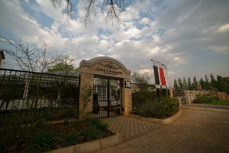 Hotel Grey Manor Guesthouse