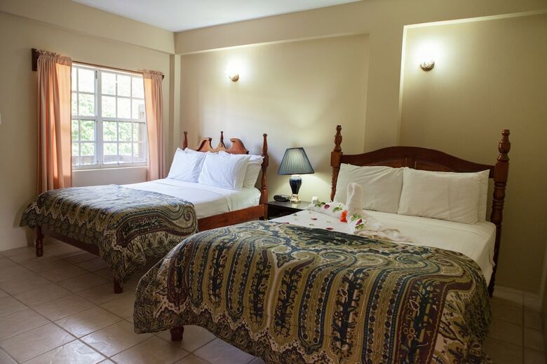 Posada Black Orchid Resort