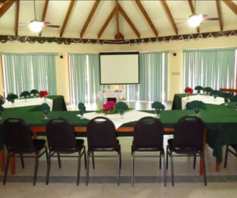 Posada Black Orchid Resort