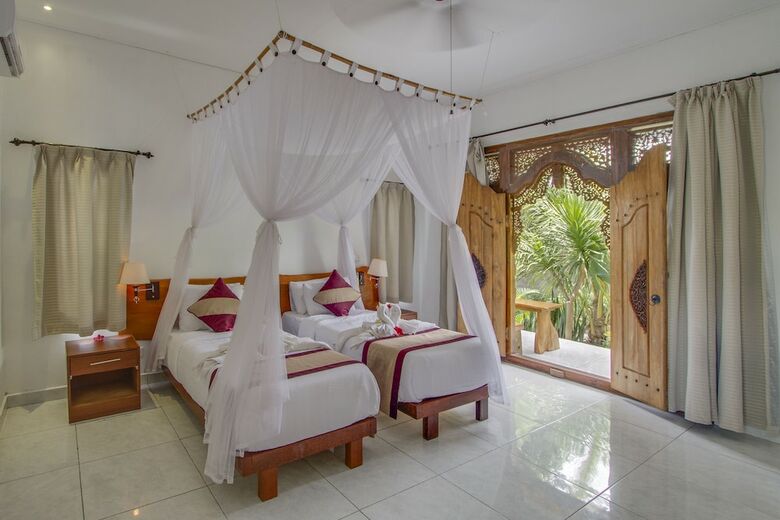 Hotel Warisan Villa