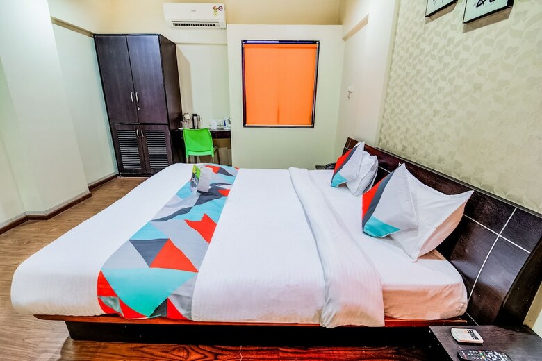 Fabhotel Silver Crest