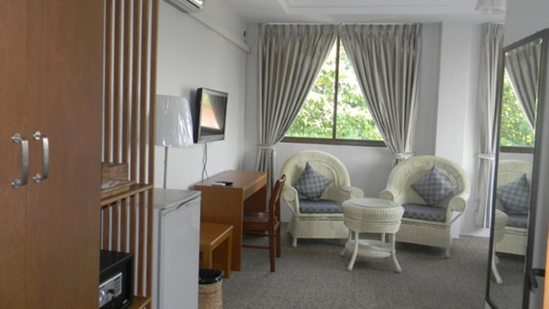Holiday Hotel Yangon