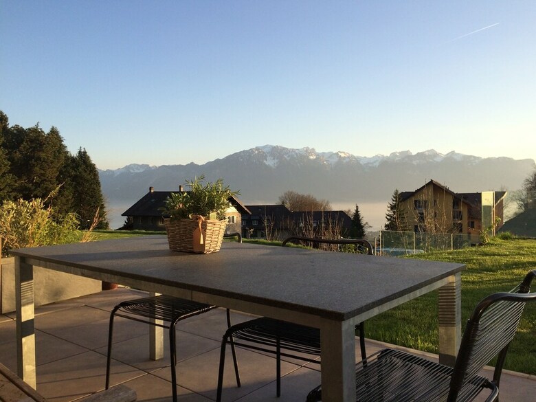 Villa Montreux Holiday Home