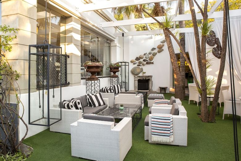 Fairlawns Boutique Hotel And Spa