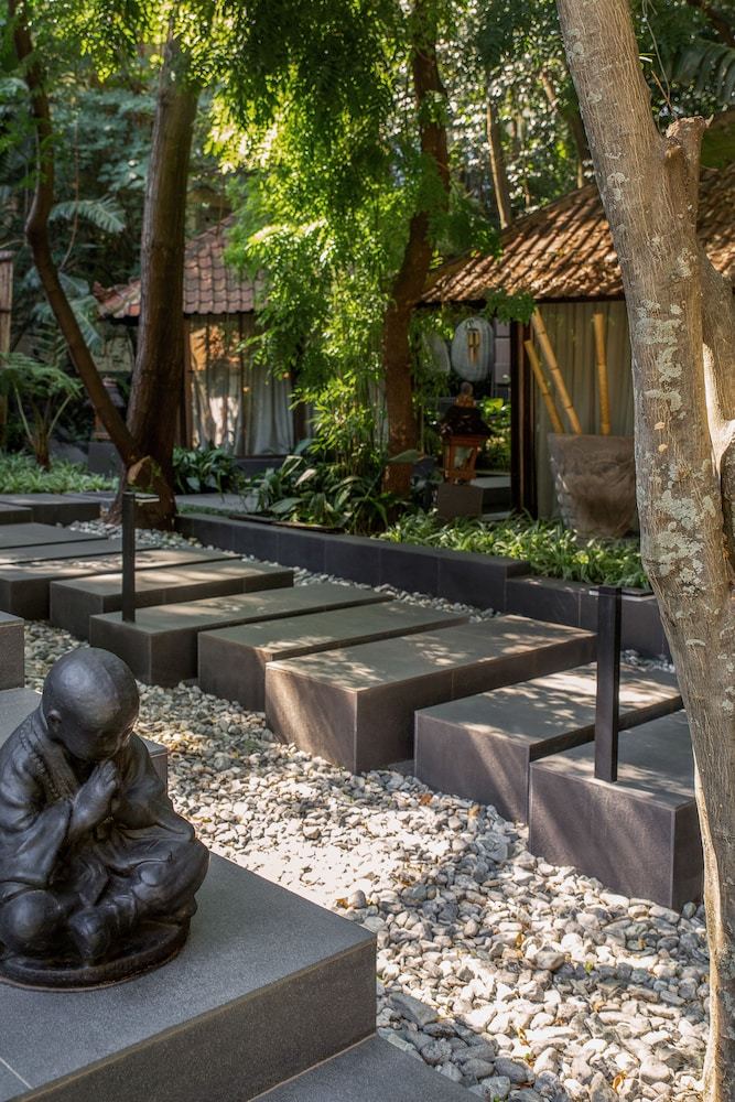 Fairlawns Boutique Hotel And Spa