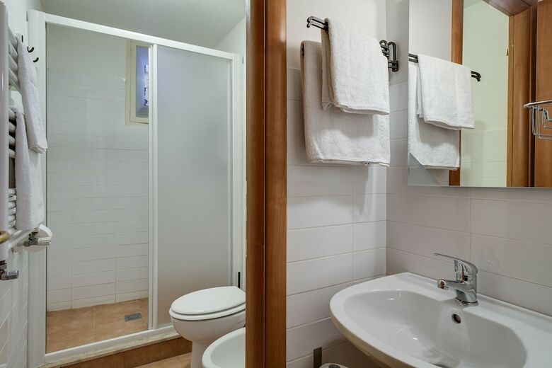 Navona Inn Apartments