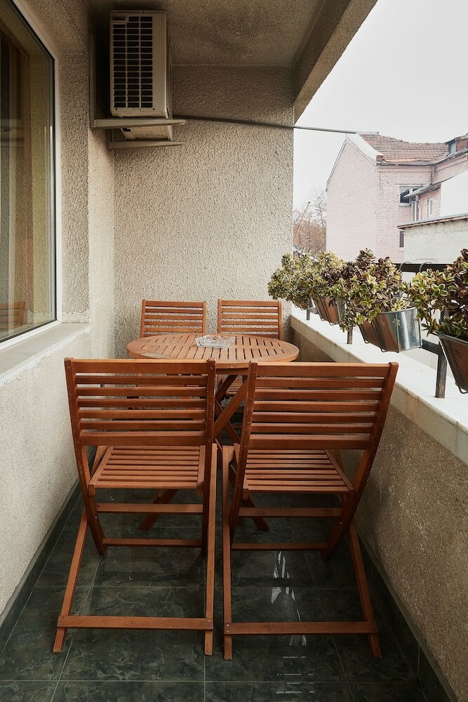 Baratero City Corner II Apartment
