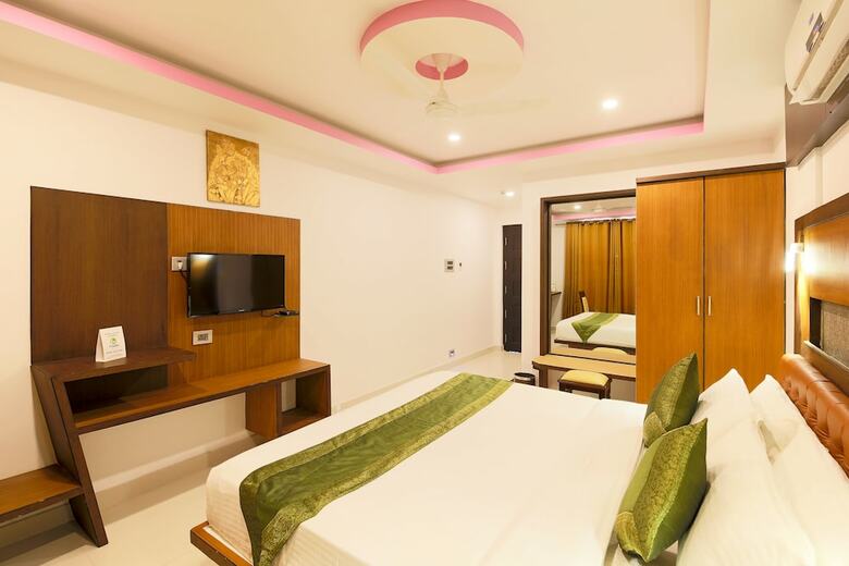 Hotel Treebo Tryst Palmyra Grand Suite