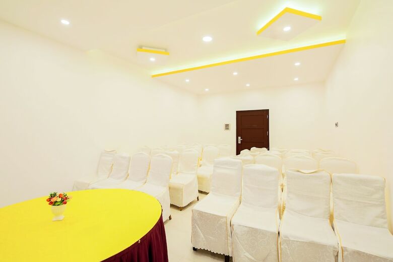 Hotel Treebo Tryst Palmyra Grand Suite