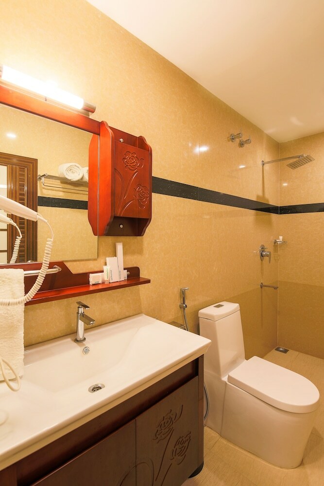 Hotel Treebo Tryst Palmyra Grand Suite