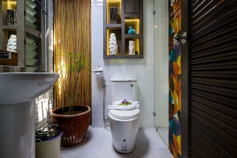 Hotel Bangtao Beach Chalet