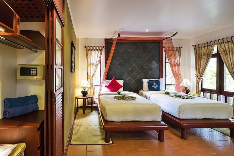 Hotel Bangtao Beach Chalet