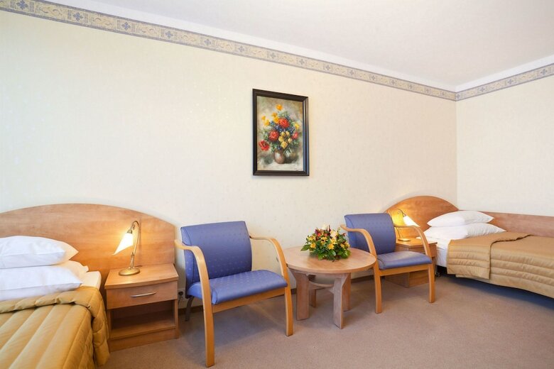 Ikar Hotel