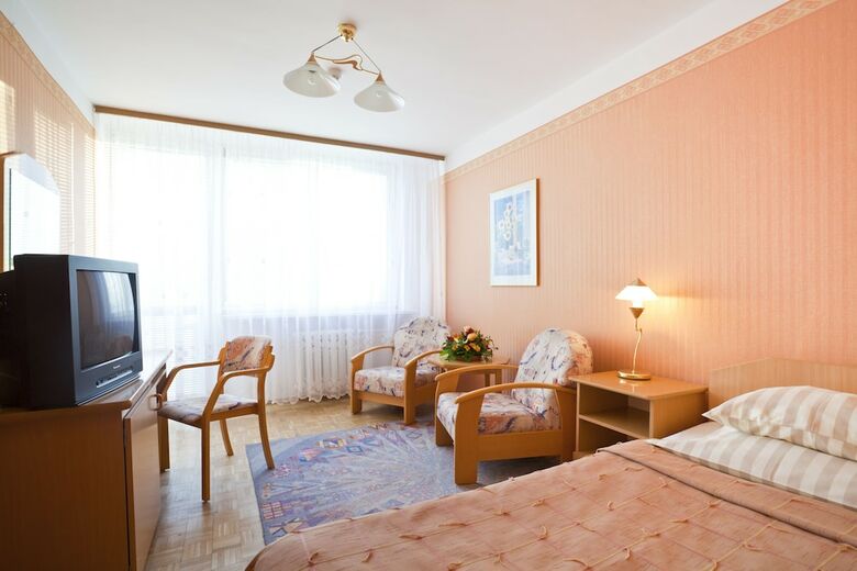 Ikar Hotel