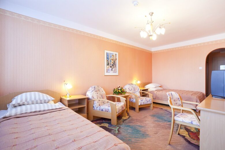 Ikar Hotel