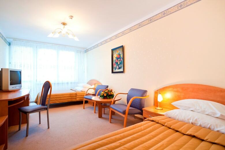 Ikar Hotel