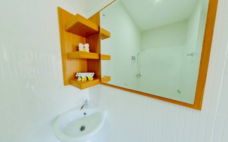 Hotel Semilir Senggigi Inn