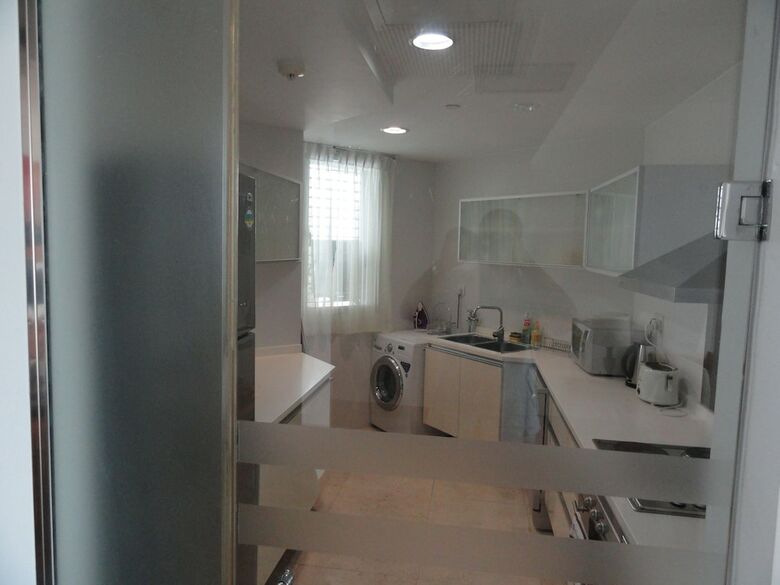 Sea View Luxury Monarch Apartment
