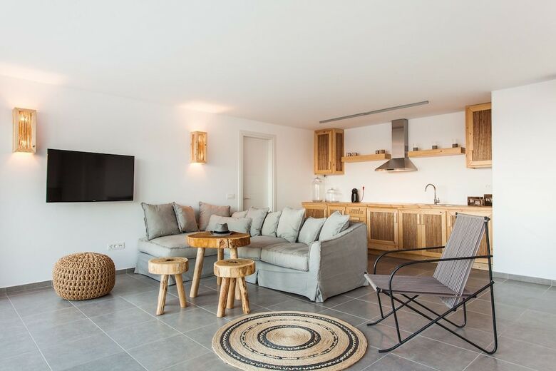 Myconian Platinum Villas